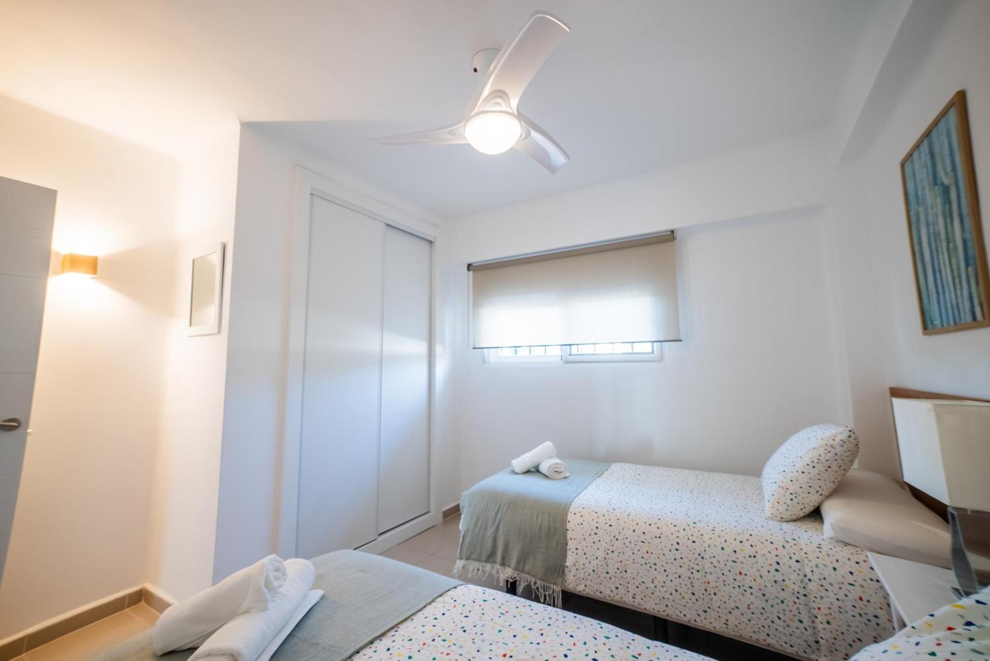 Oasis En Playamar Con Piscina Apartment Torremolinos Ngoại thất bức ảnh